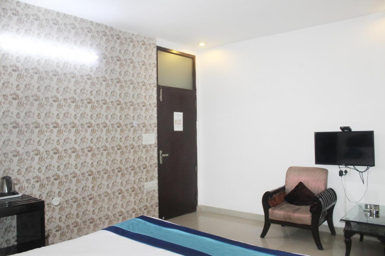 Hotel Trio Residency Near Noida City Center Eksteriør bilde
