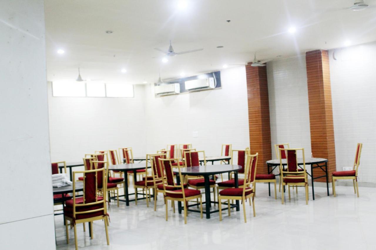 Hotel Trio Residency Near Noida City Center Eksteriør bilde
