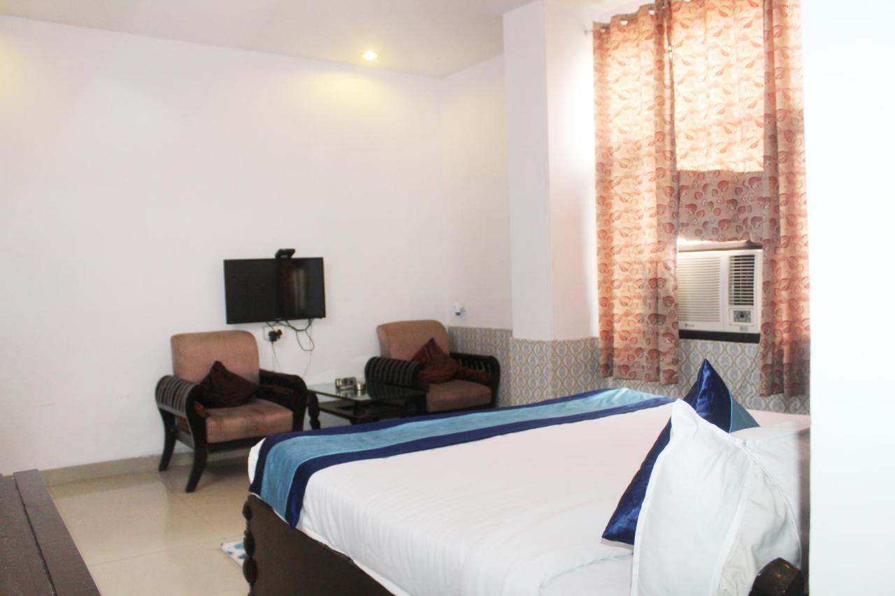 Hotel Trio Residency Near Noida City Center Eksteriør bilde